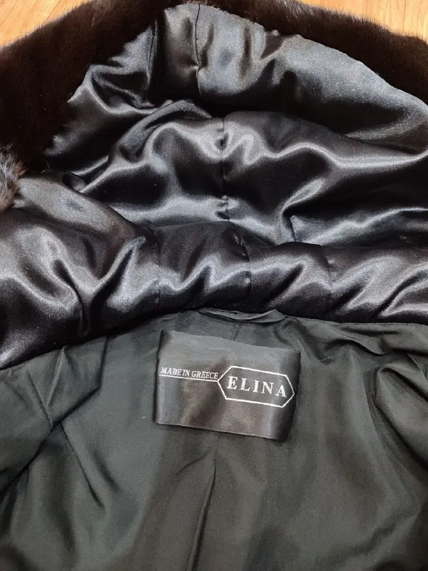 Описание: шуба норковая, большие шкурки. р.44-46, без потёртостей, петли все плотные. по бокам разрезы по 26см, длина от плеча 83 см, рукав 59 см. цена: 40000 руб. 📲 tg: юлия 📞🇷🇺звоните: +79493279702 барахолка днр - фотография - 2