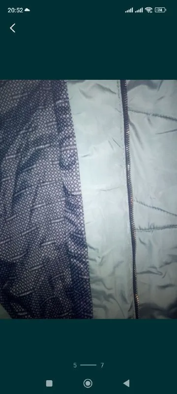 Описание: шуба из натурального меха (песец). производство финляндия. 52 размер. цвет серый. шубе 10 лет. состояние хорошее. длина 98 см, длина рукава 65 см, ширина плеч 38 см, ширина груди 60 см, ширина низ 74. ширина в закрытом виде 62 см. цена 4000 р куртка женская осенняя. цвет пудра. размер 52. длина 73 см, ширина 57 см, длина рукава 61-65 см. состояние отличное. цена 1500 р. куртка женская зимняя. 100% полиэстер. салатовая. очень теплая легкая. мех отстегивается. капюшон не отстегивается. указан размер 56, но маломер на 52. длина 100 см, длина рукава 66 см, ширина плеч по спине 43 см, ширина груди 62 см, ширина бедер 66 см. состояние очень хорошее. цена 4000 р самовывоз донецк куйбышевский исполком цена: 1500 руб. 📲 tg: gena1954 📞🇷🇺звоните: +79494412070 барахолка днр - фотография - 2