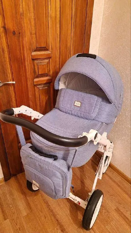 Описание: продам коляску 2в1 adamex luciano standart q4 светлый джинс (польша) подойдет как мальчику, так и девочке. модульная коляска. в комплект входит: сумка для мамы, дождевик, москитная сетка, держатель для бутылочки. модель укомплектована кокосовым матрасиком. коляска предназначена для детей возрастом от 0 месяцев до 3 лет. отдам муфты на ручку, покупались отдельно, очень удобно с ними осенью и зимой. цена: 20000 руб. 📲 tg: daria malyutina 📞🇷🇺звоните: 79494074561 барахолка днр - фотография - 3