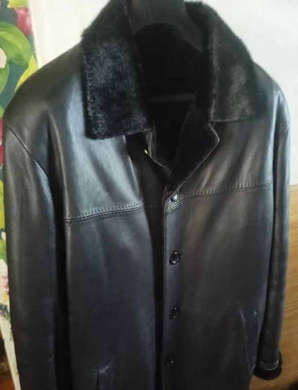 Описание: куртка пальто кожа мех(лайка, нерпа мутон), состояние отличное, размер 54-56(пог-66, l-99, рукав-65подкатан). цена: 5000 руб. 📲 tg: андрей 📞🇷🇺звоните: +79494457476 барахолка днр - фотография - 2