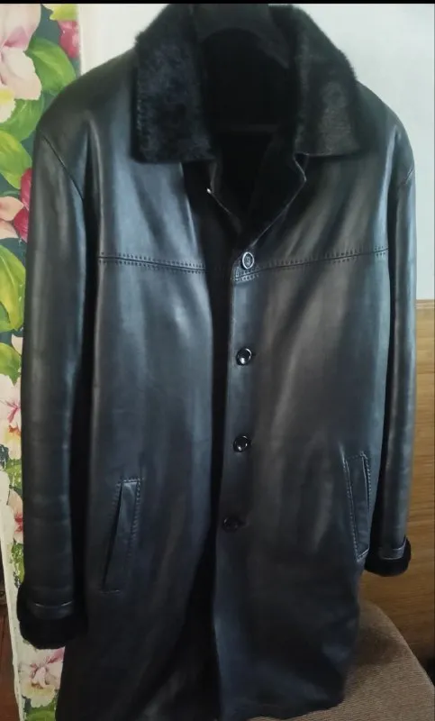Описание: куртка пальто кожа мех(лайка, нерпа мутон), состояние отличное, размер 54-56(пог-66, l-99, рукав-65подкатан). цена: 5000 руб. 📲 tg: андрей 📞🇷🇺звоните: +79494457476 барахолка днр - фотография - 3