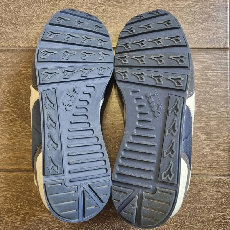 Описание: оригинальные кроссовки diadora, в идеальном состоянии, две прогулки, по стельке 28 см цена... - фотография