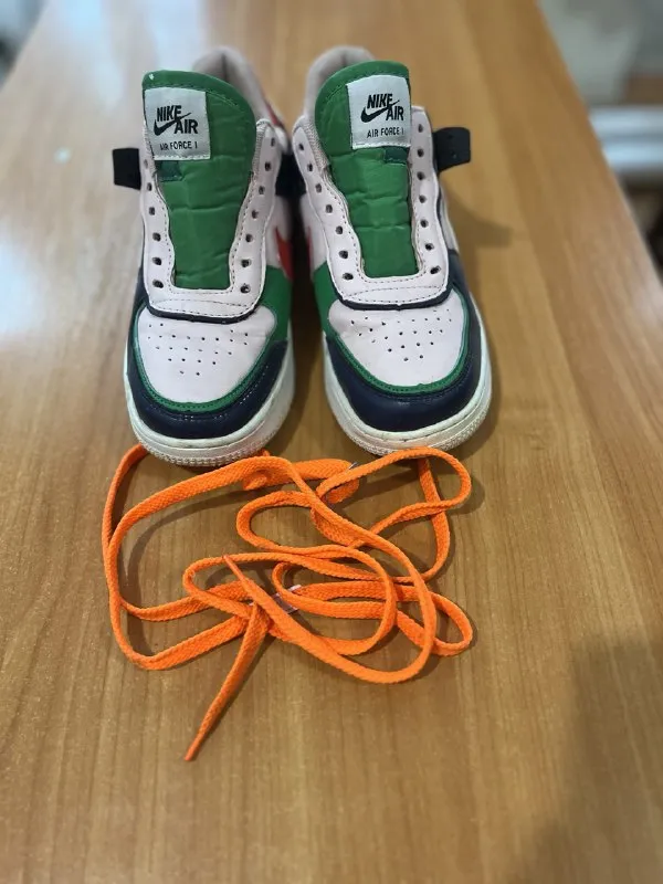 Описание: кожаные кроссовки, подойдут и мальчику, и девочке, размер по стельке 23,5. цена: 1000 руб. 📲 tg: валентина белова 📞🇷🇺звоните: +79493808915 барахолка днр - фотография - 3