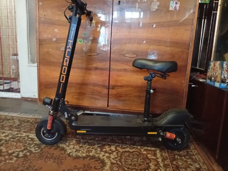Электро самокат кугоо м2+ нету падношки не включает не исправлен контролёр по этому не включает но д... - фотография