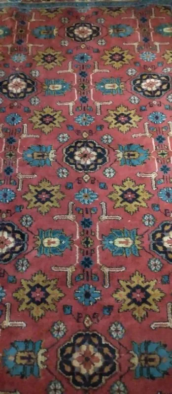 Описание: ковер шерстяной в хорошем состоянии. размер 140*240.пролетарский район цена: 800 руб. 📲 tg... - фотография