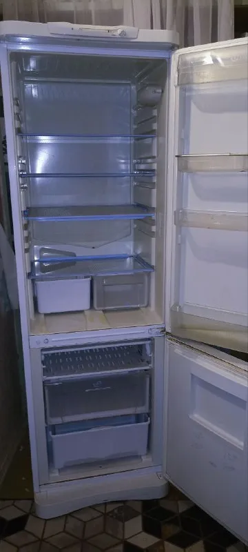 Описание: продам холодильник индезит, б/у в рабочем состоянии! состояние удовлетворительное!самовывоз, ленинский район! цена: 5000 руб. 📲 tg: владимир владимир 📞🇷🇺звоните: +79494795524 барахолка днр - фотография - 2