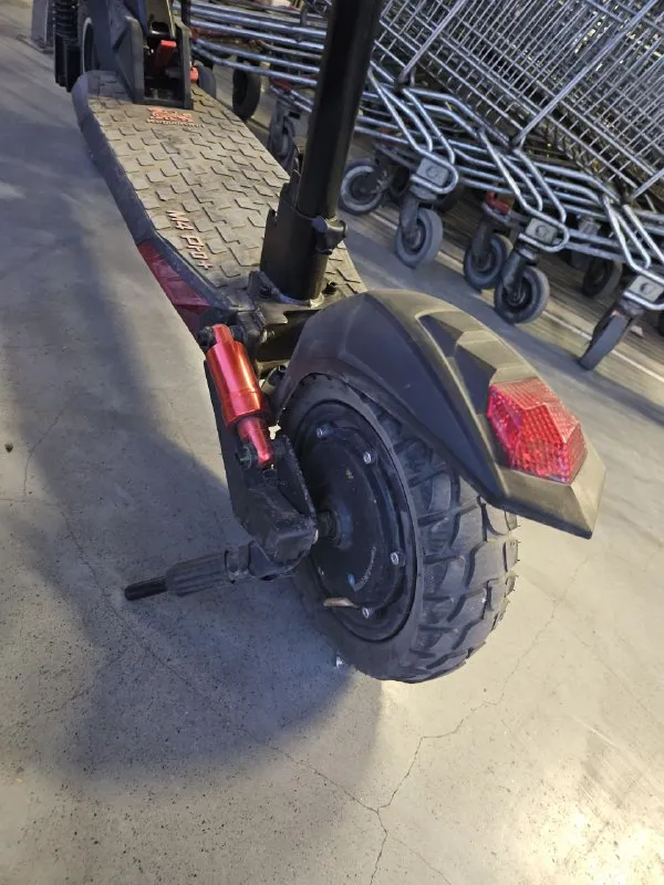 Описание: продам мощный (б/у) электросамокат kugookirin m4 pro plus мотор мощностью 800w батарея 18.2ah запас хода до 50км есть пару незначительных коцок, на фото видно, в остальном по пробегу и скорости ездит как в первый день цена: 36000 руб. 📲 tg: ㅠ ▪️ руслан ▪️ㅠ 📞🇷🇺звоните: 79494297545 барахолка днр - фотография - 4