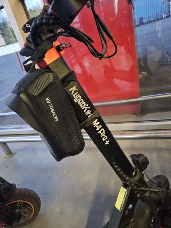 Описание: продам мощный (б/у) электросамокат kugookirin m4 pro plus мотор мощностью 800w батарея 18.2ah запас хода до 50км есть пару незначительных коцок, на фото видно, в остальном по пробегу и скорости ездит как в первый день цена: 36000 руб. 📲 tg: ㅠ ▪️ руслан ▪️ㅠ 📞🇷🇺звоните: 79494297545 барахолка днр - фотография - 5