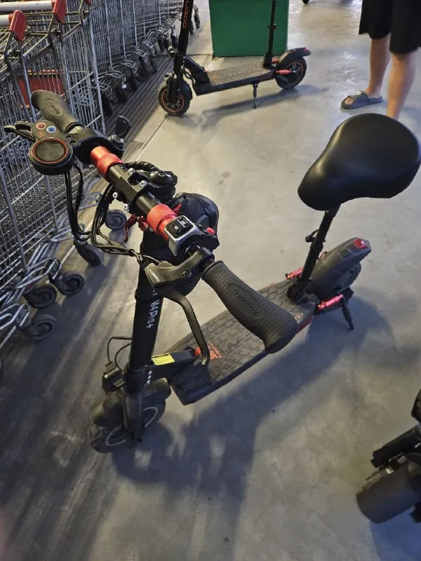 Описание: продам мощный (б/у) электросамокат kugookirin m4 pro plus мотор мощностью 800w батарея 18.2ah запас хода до 50км есть пару незначительных коцок, на фото видно, в остальном по пробегу и скорости ездит как в первый день цена: 36000 руб. 📲 tg: ㅠ ▪️ руслан ▪️ㅠ 📞🇷🇺звоните: 79494297545 барахолка днр - фотография - 7