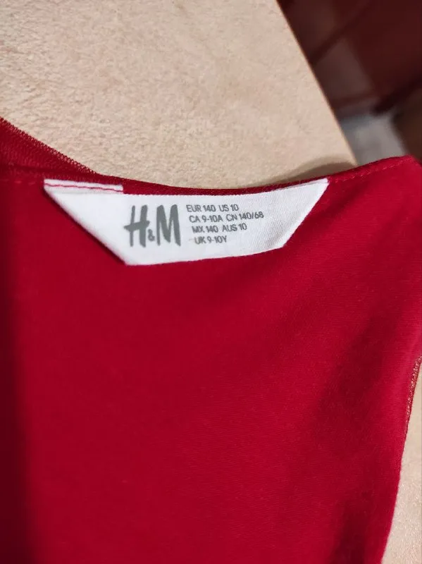 Описание: продам красивейшие платья известной фирмы h&m. на возраст 8-10 лет. без дефектов! надевались 1 раз. в прекрасном состоянии! дополнительные фото и замеры скину. донецк. цена 2500 рублей, за 1 платье. цена: 2500 руб. 📲 tg: ирина 📞🇷🇺звоните: +79494187535 барахолка днр - фотография - 5
