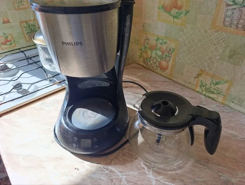 Описание: капельная кофеварка phillips, в хорошем состоянии, рабочая, есть небольшие потёртости, маленькая царапина. есть функция, задать время начала варки. в подарок отдам новый фильтр, для кофе. коробки нет цена: 3500 руб. 📲 tg: -lite- 📞🇷🇺звоните: +79490397303 барахолка днр - фотография - 3