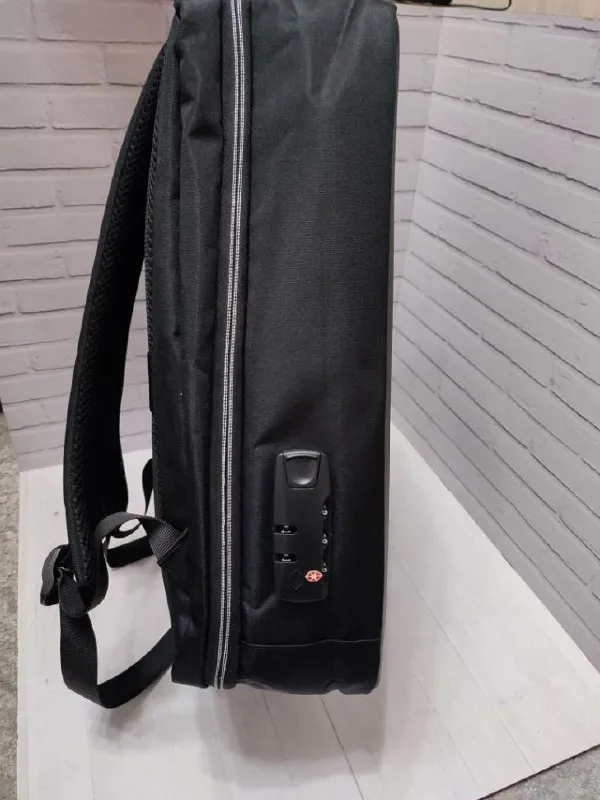 Описание: 💥продам новый рюкзак ✨большой эргономичный городской рюкзак с массой различных отделений и приспособлений. имеет множество отделений, в том числе отделение под ноутбук с мягкой защитой от случайных ударов. рюкзак водостойкий, вместительный, имеет usb разъем и кодовый замочек для защиты от кражи. размер: 44 х 30 х 17 см. цвет: черный. все вопросы по телефону. цена: 2395 руб. 📲 tg: александр клюев 📞🇷🇺звоните: +7 949 450 92 20 барахолка днр - фотография - 2