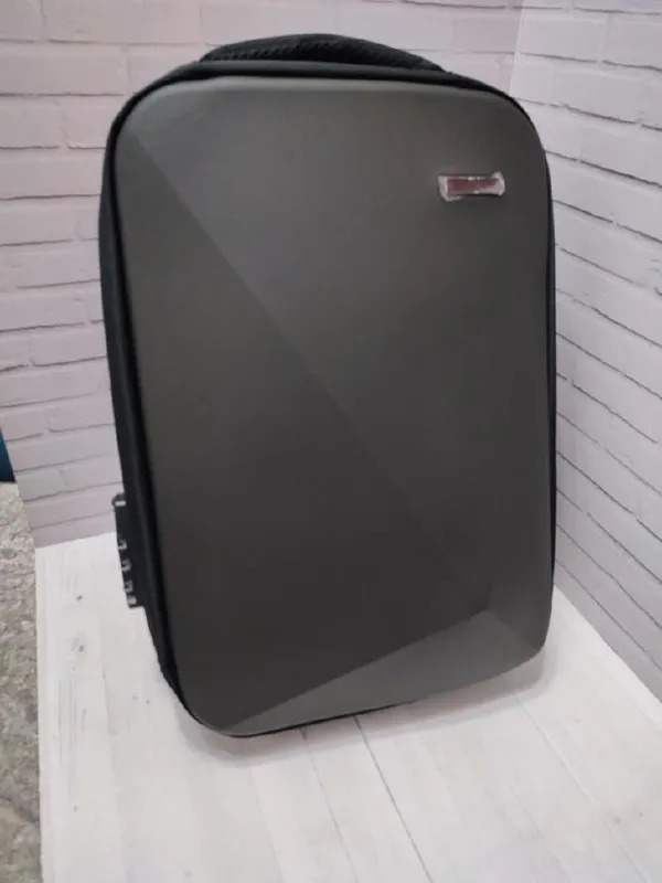 Описание: 💥продам новый рюкзак ✨большой эргономичный городской рюкзак с массой различных отделений и приспособлений. имеет множество отделений, в том числе отделение под ноутбук с мягкой защитой от случайных ударов. рюкзак водостойкий, вместительный, имеет usb разъем и кодовый замочек для защиты от кражи. размер: 44 х 30 х 17 см. цвет: черный. все вопросы по телефону. цена: 2395 руб. 📲 tg: александр клюев 📞🇷🇺звоните: +7 949 450 92 20 барахолка днр - фотография - 7