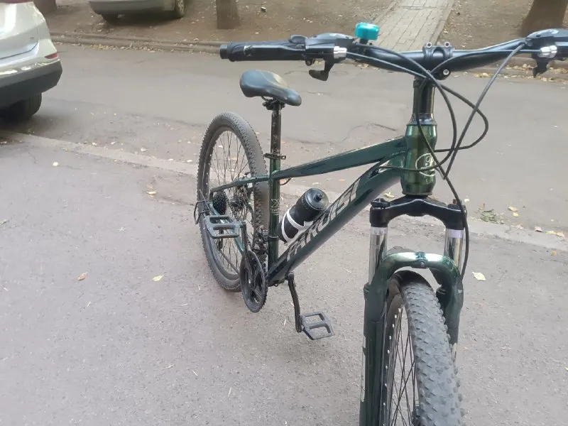 Описание: продаю велосипед паруиси, подростковый колёса 27,5 состояние хорошее катался полгода прода... - фотография