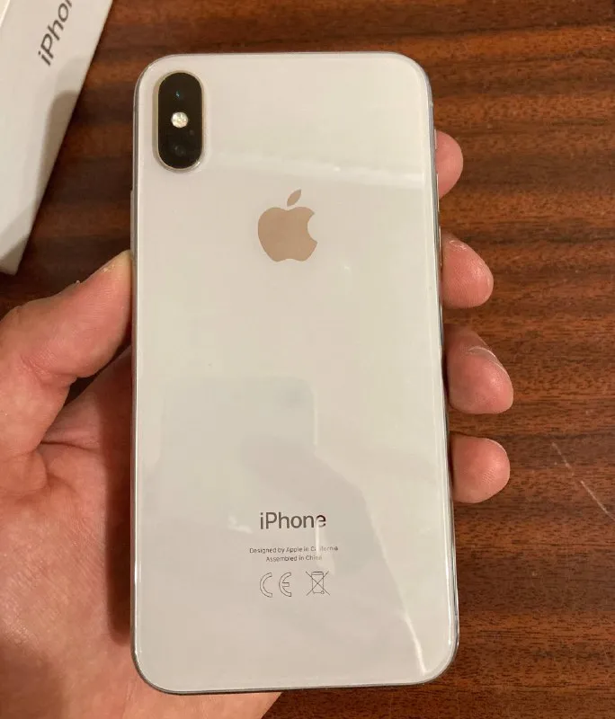 Описание: iphone x 64гб состояние: отличное, ничего не менялось. установлено защитное стекло, в комп... - фотография