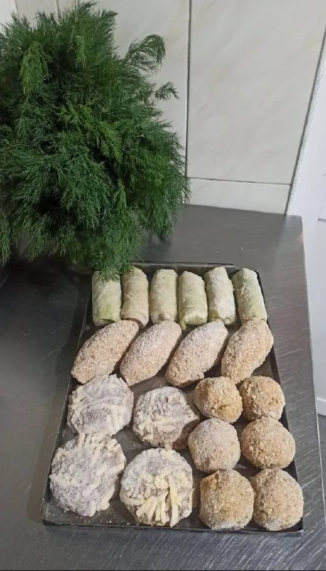 🍽 домашние обеды и вкусные полуфабрикаты с доставкой по макеевке! готовим с любовью и по домашним рецептам ❤️ наши хиты: 🥬 голубцы — 550 🍅 пассировка на голубцы — 250 🥩 котлеты «донбасс» — 650 🧀 крокеты мясные с сыром и зеленью — 650 🍗 котлеты куриные с сыром — 600 🍄 котлеты куриные с грибами — 550 🧀 биточки мясные в сыре — 550 🐟 рыбные котлеты с крабовыми палочками — 650.. . gram. org/img/emoji/40/f09fa59e. png')">🥞 блинчики с творогом — 480 🥞 блинчики с мясом — 520 📦 минимальный заказ — от 2000 руб. 🚚 доставка по городу макеевка 👩‍🍳 о нас: меня зовут елена прохорова — участница первого украинского шоу «мастер шеф», ученица эктора хименеса браво, уже 18 лет в сфере общественного питания. ✨ буду рада видеть вас среди наших довольных клиентов! 👉🏻 @proyedy 👉🏻 @proyedy 👉🏻 @proyedy - фотография - 1