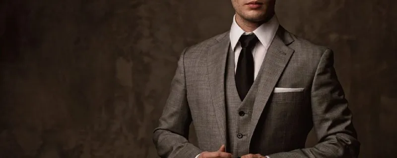 В связи с открытием нового магазина классической мужской одежды, требуется продавец-консультант в тц... - фотография