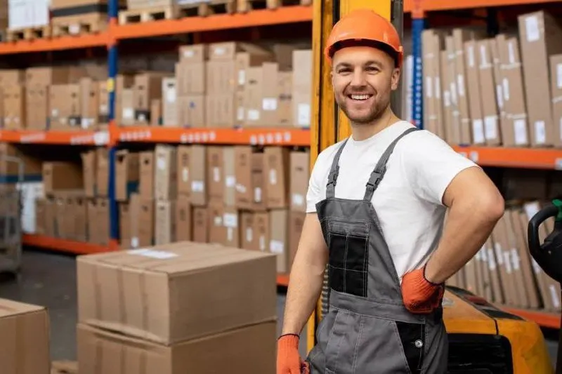 🚀 работа в мариуполе: твой заработок от 65 000 ₽ 🚀 продуктовый склад в ильичёвском районе расширяет... - фотография