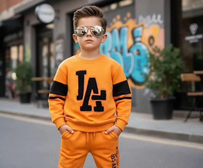 👚🎉 дорогие родители! порадуйте себя и своего малыша обновками!🎉👚 👗👖 в нашем магазине вы найдёте самую стильную и качественную детскую одежду на любой вкус! от милых костюмчиков до удобных джинсов — у нас есть всё, чтобы ваш ребёнок чувствовал себя уверенно и комфортно. 🌟 почему выбирают нас: * широкий выбор моделей и размеров; * высокое качество материалов; * стильный дизайн, который понравится и малышам, и родителям; * доступные цены. 🛍 заходите в наш магазин и выбирайте идеальные наряды для вашего ребёнка! мы уверены, что вы останетесь довольны нашими коллекциями. ❤ подарите своему малышу яркие и стильные образы вместе с нами! 🌈👦👧 в нашем telegram-канале много новинок! 🎉 а теперь еще один приятный сюрприз! 🎉 подписчики получают скидку 5% на все покупки! 🛒✨ подписывайтесь👇 - фотография - 2