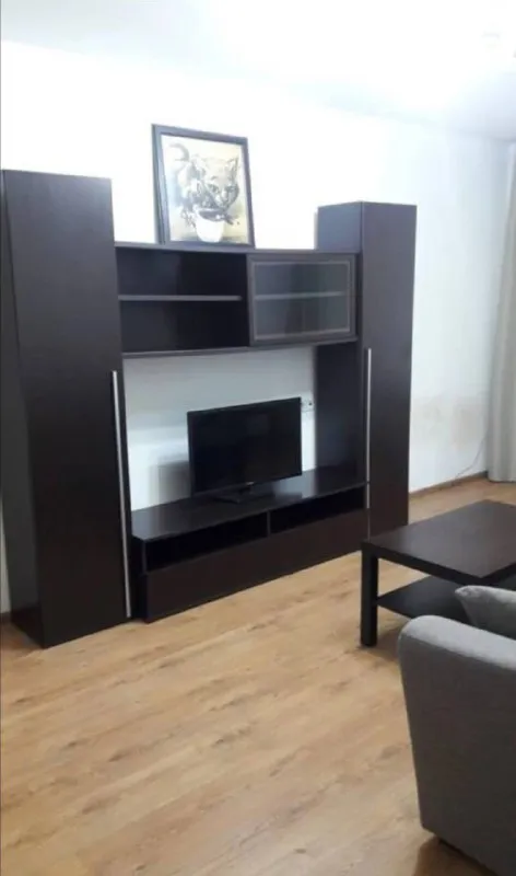 Комната, 20 м² м кунцевская • 7 мин пешком • 2-комнатная квартира • 3 этаж из 9 • ул ращупкина 9, на карте 38 000 ₽/мес, без комиссии большой гайд по аренде холодильник • стиральная машина • интернет • мебель • телевизор • лифт • мусоропровод • посудомойка • кондиционер • с животными • с детьми • консьерж можайский район чистота 4.24 транспорт 4.16 парки и скверы 3.84 субаренда. Ищу соседку ку (1500 2 500 ); залог 33.000 рядом: остановка общественного транспорта, пункты выдачи, продуктовые магазины, аптеки и банк о квартире: чистая, теплая; в ванной нагреватель воды; окна во двор о комнате полностью изолированная; раскладной диван, шкаф, тумбочки; балкон соседка - девушка (19 лет) заезд после 20-х чисел января © предоплату до просмотра просят только мошенники! Sofulik, написать уровень доверия низкий ⚠️ выложить квартиру бесплатно - фотография - 3