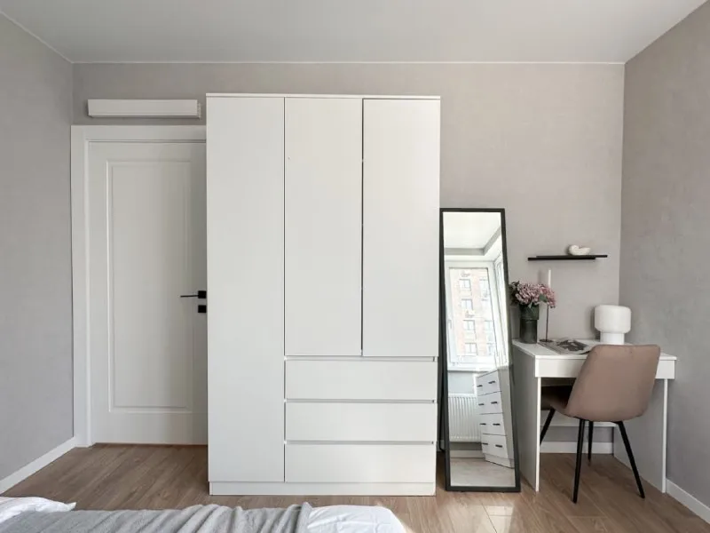 Комната, 10.2 м² м румянцево • 16 мин пешком • 4-комнатная квартира • 3 этаж из 22 • г москва, коммунарка р-н, кв-л 2, д 5 стр 4, на карте 45 000 ₽/мес, без комиссии большой гайд по аренде холодильник • стиральная машина • интернет • мебель • лифт • посудомойка • кондиционер • с животными • с детьми • телевизор • мусоропровод • консьерж агент. Сдается в аренду отдельная комната в современном жк. Тихий и спокойный район с развитой инфраструктурой и хорошей транспортной доступностью. В стоимость включено: безлимитный wi-fi, еженедельная уборка общих зон, вся необходимая техника. Йога, английский и вечеринки внутри комьюнити коливинга. Elena, написать уровень доверия средний 🆗 выложить квартиру бесплатно - фотография - 3