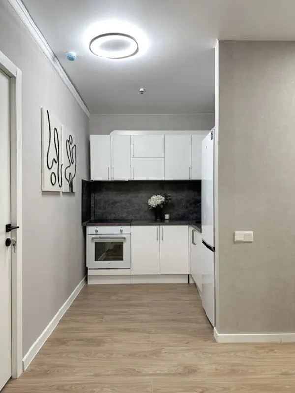 Комната, 10.2 м² м румянцево • 16 мин пешком • 4-комнатная квартира • 3 этаж из 22 • г москва, коммунарка р-н, кв-л 2, д 5 стр 4, на карте 45 000 ₽/мес, без комиссии большой гайд по аренде холодильник • стиральная машина • интернет • мебель • лифт • посудомойка • кондиционер • с животными • с детьми • телевизор • мусоропровод • консьерж агент. Сдается в аренду отдельная комната в современном жк. Тихий и спокойный район с развитой инфраструктурой и хорошей транспортной доступностью. В стоимость включено: безлимитный wi-fi, еженедельная уборка общих зон, вся необходимая техника. Йога, английский и вечеринки внутри комьюнити коливинга. Elena, написать уровень доверия средний 🆗 выложить квартиру бесплатно - фотография - 4