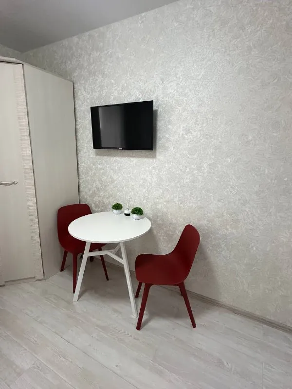 Студия, 22 м² м петровско-разумовская • 10 мин пешком • 9 этаж из 14 • ул ботаническая 33в стр1, на карте 52 000 ₽/мес, без комиссии большой гайд по аренде стиральная машина • интернет • мебель • холодильник • с детьми • телевизор • лифт • консьерж • посудомойка • кондиционер • с животными • мусоропровод район марфино чистота 4.46 транспорт 4.11 парки и скверы 4.56 собственник. Собственник. Заселится уже можно сегодня. Все есть для комфортного проживания. Долгосрочная аренда. © предоплату до просмотра просят только мошенники! Vlad, написать уровень доверия низкий ⚠️ выложить квартиру бесплатно - фотография - 2