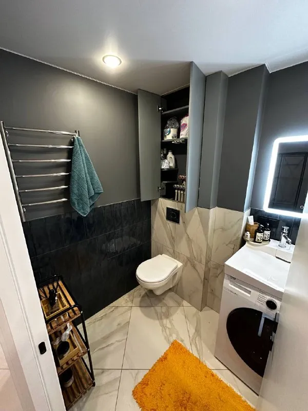 2-комн квартира, 52 м² м подольск • 15 мин на транспорте • 3 этаж из 15 • подольск, ул филиппова 7, на карте 55 000 ₽/мес, без комиссии большой гайд по аренде холодильник • стиральная машина • интернет • мебель • с животными • с детьми • телевизор • лифт • посудомойка • кондиционер • мусоропровод • консьерж собственник. Сдается на долгий срок, уже можно въезжать. При заселении: оплата за 1й и последний месяцы проживания. Рядом с домом: пятерочка, кб, перекресток, пвз, фитнес-клуб. Квартира тихая, угловая: окна выходят на сосновый лес. В санузле теплые полы. Дополнительно оплачивается жку 5тр и безлимитный интернет 500р © предоплату до просмотра просят только мошенники! Nastya r, написать уровень доверия низкий ⚠️ выложить квартиру бесплатно - фотография - 8