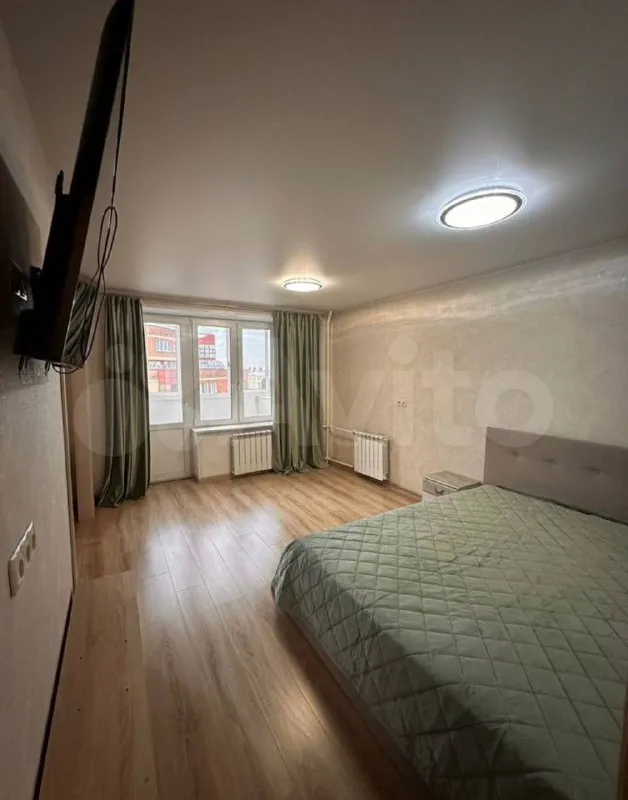 Сдам 1-к квартиру 30м2 м. Коломенская, пр-т андропова д. 42 к. 2 65 000 руб/мес — собственник сдаетс... - фотография