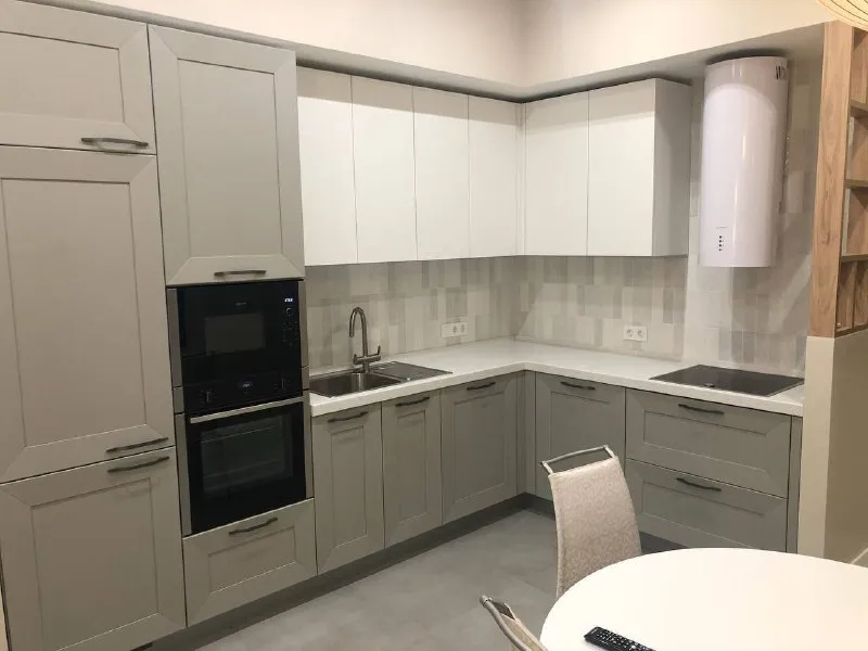 1-к квартира🏙️ м. Площадь ильича8️⃣ евродвушка с современным ремонтом в жк «символ» (бизнес-класс), 10 минут пешком до метро. Срочно сдается напрямую на долгий срок, без агента. 48 м². 📍 локация: 🚇 метро «авиамоторная» — 10 минут пешком 🚌 трамвайная остановка — 5 минут пешком 🏢 о доме и комплексе: — 👩‍💼 консьерж — 🚗 подземный паркинг — 🔐 закрытая территория — 📹 - фотография - 2