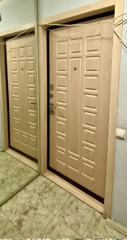 Сдаётся уютная однокомнатная квартира у метро академическая! 📍 отличная локация: · всего 10 минут пешком до метро. · зелёный, уютный и тихий район. · окна выходят на бульвар. · высокий 1-й этаж. 💰 выгодные условия от собственника: · 52 000 рублей в месяц. · депозит — 40 000 (есть возможность разбить на 2 месяца). · без комиссий! 🏡 квартира полностью оборудована: · вся необходимая техника: плита, холодильник, стиральная машина, микроволновка, телевизор, пылесос. · ортопедический матрас. · пластиковые окна, новая входная дверь. 🛒 вся инфраструктура рядом: · во дворе — супермаркет «перекрёсток», в дома авоська и другие магазины. · школы, детские сады, фитнес-центр в доме. Просмотры проводятся в субботу, 20 декабря. Пишите, чтобы назначить время и задать вопросы: 👉 @tatden - фотография - 9