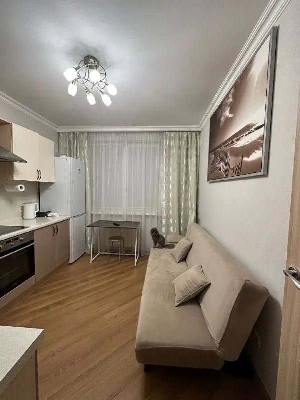 С 20 января, на длительный срок, сдается 1 комнатная квартира площадь 45 кв. М, из техники (кондиционер, посудомоечная машинка, стиральная машинка с функцией сушки, микроволновка), полностью мебелирована. Можно с животными (кошка) 📍 м. Беговая -1 минута пешком. Пункты пвз, круглосуточная аптека в этом же доме, рядом «перекресток» адекватный арендодатель цена : 76 тыс/ мес, коммуналка 2 тыс. Без комиссии. Депозит 76 тыс. Я арендатор, съезжаю по причине покупки квартиры. @orstkho92 - фотография - 2