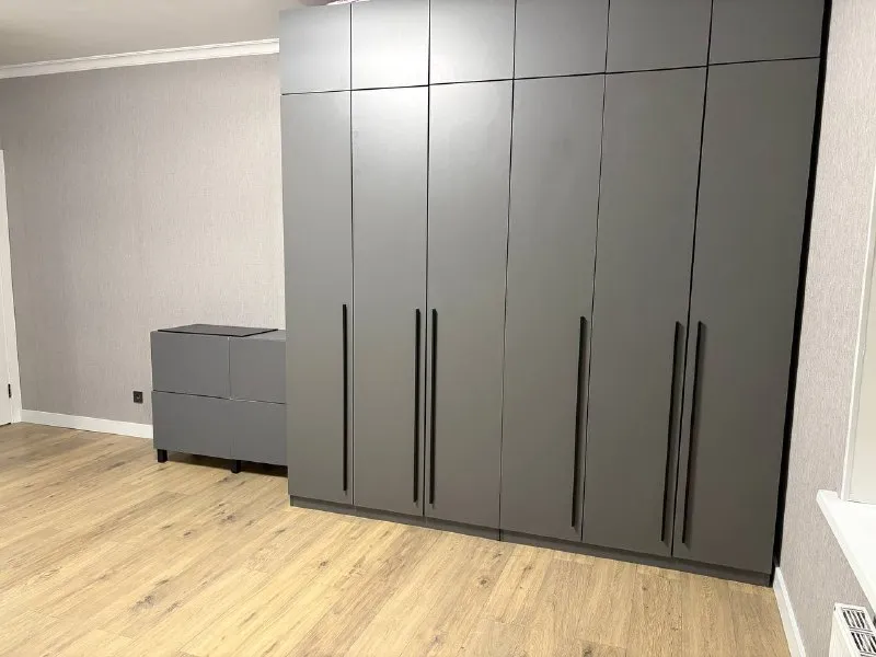 2-к квартира🏙️ м. Строгино3️⃣ сдам 2-к квартиру, 60 м². 📍адрес: липовой рощи, 2к2 все необходимое для проживание есть! Сдается на срок от 12 месяцев. 💳цена: 80.000₽ + свет/вода. Собственник. 💌telegram: @rustamfazilov ➡️предоплату/бронь/заморозку денег/автооплату до просмотра квартиры не вносить! Если по этому объявлению спрашивают какую либо оплату сообщите по контактам в описании канала. - фотография - 5