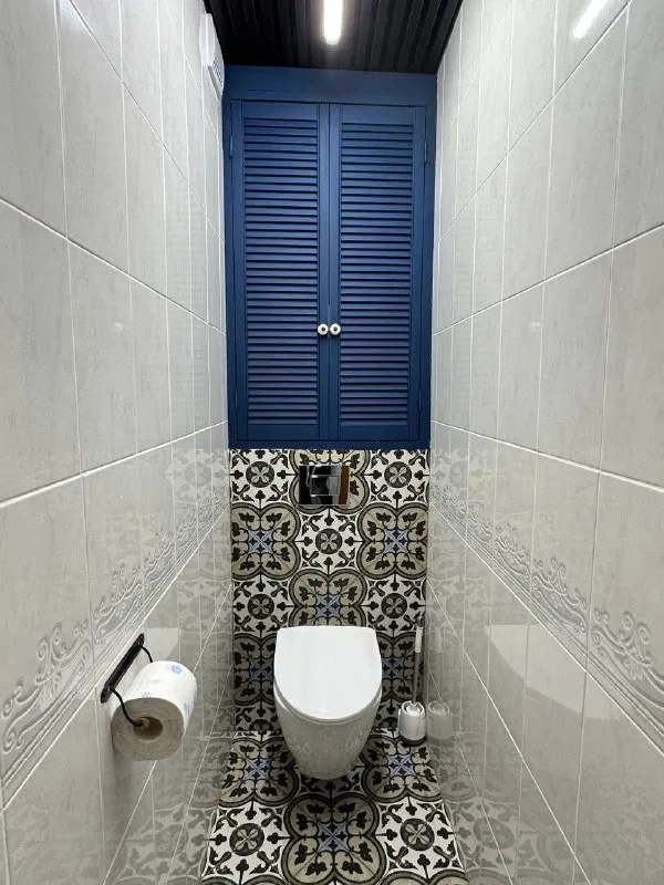 3-к квартира🏙️ м. Павелецкая2️⃣ просторная квартира (74 м²) с тремя изолированными комнатами и двумя большими балконами. Сдаётся с мебелью (по желанию можно убрать) и техникой: - стиральная машинка bosch - посудомоечная машинка bosch - холодильник / морозилка - газовая плита с духовкой - микроволновая печь - два кондиционера - wi-fi большое количество мест хранения, паркетный пол, просторные обустроенные балконы. Окна выходят на восток. По утрам приятный ненавязчивый свет. Седьмой этаж кирпичного дома. Адекватные соседи. Тихий закрытый охраняемый двор с детской площадкой. Очень приятный район. Рядом большое количество кафе и ресторанов (кофемания, yumbaker, в соседнем доме даблби). Супермаркеты: азбука вкуса, вкусвилл, пятёрочка. Удобная транспортная доступность (рядом - садовое кольцо, до метро павелецкая - пара минут пешком). 💳цена: 145.000₽. Залог. 💌telegram: @okpostnikova ➡️предоплату/бронь/заморозку денег/автооплату до просмотра квартиры не вносить! Если по этому объявлению спрашивают какую либо оплату сообщите по контактам в описании канала. - фотография - 8