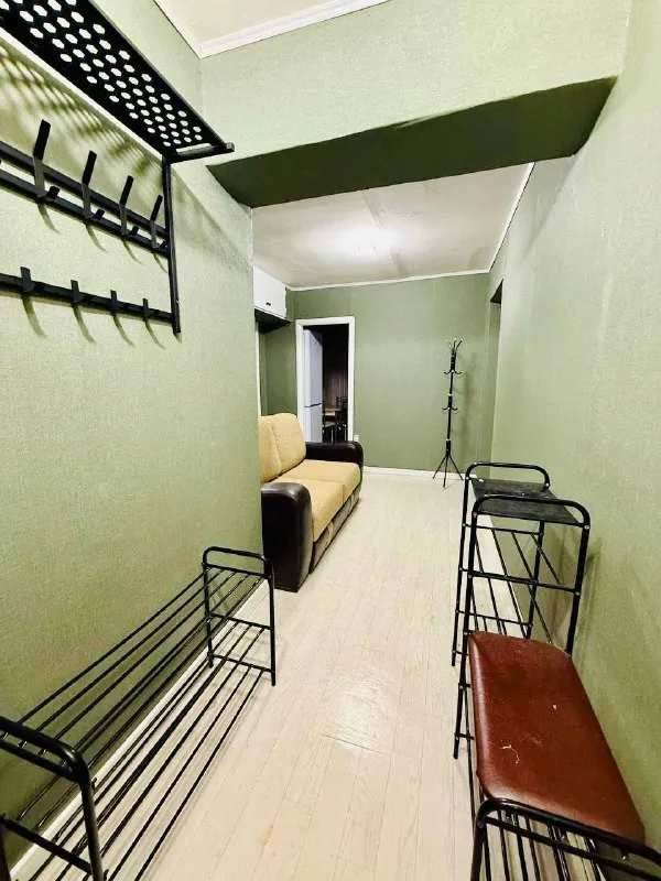 Место в комнате🏙️ бкл нагатинский затон1️⃣ сдаётся подселение для парня/девушки в чистой обновлённой квартире! 📍4 минуты пешком до метро нагатинский затон что вас ждёт: 🔹 светлая и уютная комната в просторной квартире с современным ремонтом. 🔹 вся мебель и техника – заселяйтесь и чувствуйте себя как дома! 🔹 чистота и порядок – всё аккуратно и ухожено. Что есть в квартире: ✔ полностью оборудованная квартира (вся необходимая мебель и техника) ✔ высокоскоростной wi-fi ✔ удобная зона отдыха отличная локация: 🚇 5 минут до метро – быстрый доступ к центру! 🏪 магазины и кафе рядом правила: 🚭 без алкоголя, курения и веществ 📑 официальный договор, без комиссий ⏳ долгосрочно, от 6 месяцев 💳цена: 21.000₽/месяц. 💌пишите, отвечу на все вопросы: @vik_dobro - фотография - 5