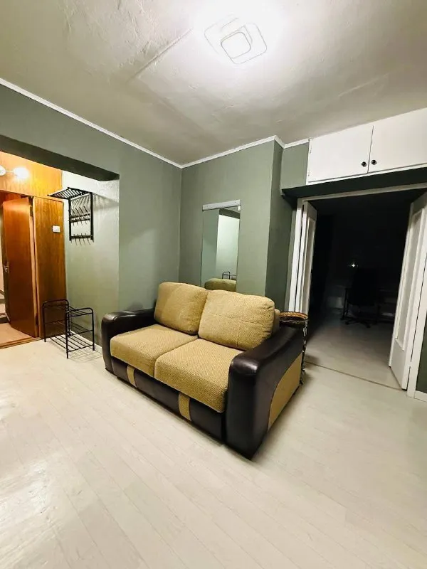 Место в комнате🏙️ бкл нагатинский затон1️⃣ сдаётся подселение для парня/девушки в чистой обновлённой квартире! 📍4 минуты пешком до метро нагатинский затон что вас ждёт: 🔹 светлая и уютная комната в просторной квартире с современным ремонтом. 🔹 вся мебель и техника – заселяйтесь и чувствуйте себя как дома! 🔹 чистота и порядок – всё аккуратно и ухожено. Что есть в квартире: ✔ полностью оборудованная квартира (вся необходимая мебель и техника) ✔ высокоскоростной wi-fi ✔ удобная зона отдыха отличная локация: 🚇 5 минут до метро – быстрый доступ к центру! 🏪 магазины и кафе рядом правила: 🚭 без алкоголя, курения и веществ 📑 официальный договор, без комиссий ⏳ долгосрочно, от 6 месяцев 💳цена: 21.000₽/месяц. 💌пишите, отвечу на все вопросы: @vik_dobro - фотография - 7