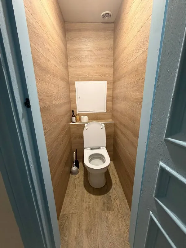 2-к квартира🏙️ п. Архангельское сдается 2-комнатная квартира в поселке архангельское, красногорский район, московская область (адрес: поселок архангельское 12). 🌳 рядом с домом находится музей-заповедник архангельское, несколько продуктовых магазинов. В пешей доступности гипермаркет глобус и лемана про. 🚌 рядом с домом находится автобусная остановка, с которой можно за 15 минут добраться до платформы павшино (мцд), до станций метро волоколамская, тушинская, строгино. Также, в пешей доступности (25 минут) находится платформа красногорская (мцд). Удобный выезд на новорижское шоссе. 🚊 в ближайшее время планируется строительство станции метро рублево-архангельской линии. Время в пути до мкад от дома составляет 5-10 минут на автомобиле. ✔️ в квартире выполнен качественный ремонт и есть все необходимое для комфортного проживания. Предпочтительно, хотелось бы сдать квартиру семье. 💳стоимость аренды: 60.000₽/мес (коммунальные платежи включены в стоимость). Залог: 60.000₽ 💌telegram: @fullbatt - фотография - 6