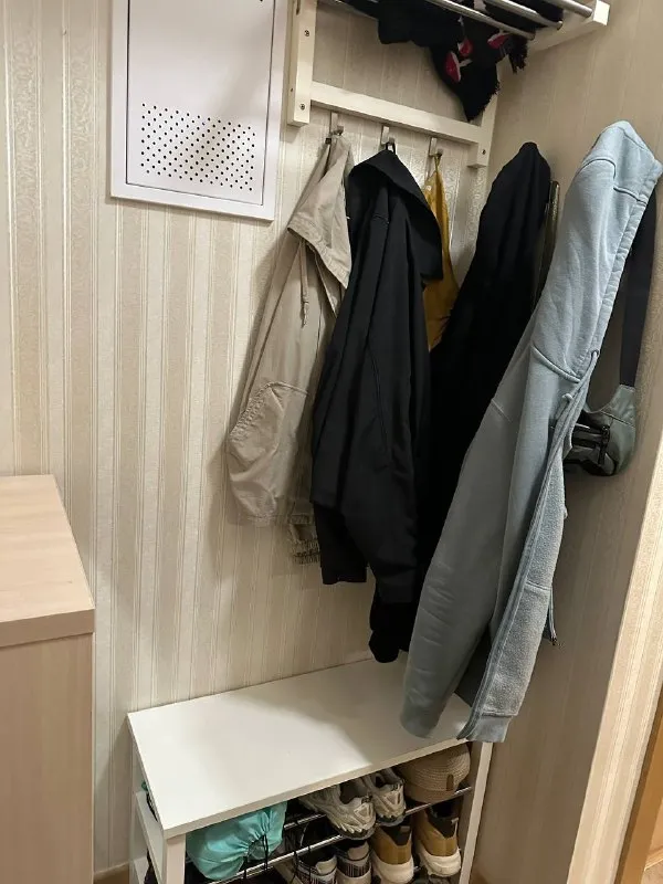 1-комн квартира, 40.5 м² м ботанический сад • 2 мин пешком • 3 этаж из 18 • проезд лазоревый 5 к3, на карте 89 000 ₽/мес, без комиссии большой гайд по аренде стиральная машина • интернет • мебель • холодильник • посудомойка • кондиционер • телевизор • лифт • с животными • с детьми • мусоропровод • консьерж район свиблово чистота 4.63 транспорт 4.26 парки и скверы 4.84 субаренда. Пересдаю на среднесрок 7.0115.03, заезд от 1 мес (лучше весь срок). Балкон с креслом, вид на двор жк и павильоны вднх. 1 мин: ozon/wb, перекрёсток, вкусвилл. Техника: tv 55 smart, алиса, доп. Монитор, сушка одежды, гриль, комбайн, отпариватель. Толстые стены соседей не слышно. Охрана+камеры, безопасно оставлять вещи. Ку 5000 фикс, залог 60000. © предоплату до просмотра просят только мошенники! Владислав, написать уровень доверия низкий ⚠️ выложить квартиру бесплатно - фотография - 9