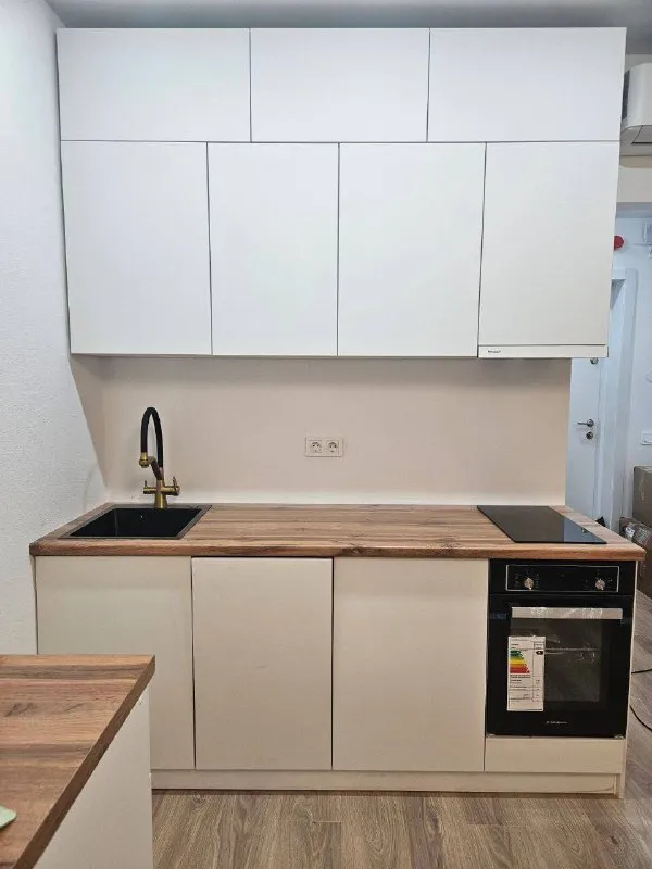 М. Бульвар рокоссовского студия сдам уютную студию 20 м² в новом доме на период с 21.12.2025 по 30.06.2026 📍 расположение: · ул. Тагильская, д. 3, корп. 3. · 13-й этаж (в доме 4 лифта, подъем быстрый). · метро «бульвар рокоссовского» — 25 минут пешком, 15 минут на общественном транспорте. · до остановки трамвая (№ т1, 13, 36, 46) — 10 минут пешком. Трамвай идет до метро. 🏠 квартира: · новый светлый ремонт. Всё чистое, аккуратное и готово к заезду. · вся необходимая мебель: диван с механизмом «аккордеон», шкаф для одежды, шкаф для верхней одежды и обуви. Вся техника: холодильник, стиральная машина с сушкой, кондиционер, духовой шкаф, микроволновка, посудомойка, утюг животные: без животных. Цена · цена: 55.000₽/месяц. · залог: 50.000₽. · коммунальные платежи: счетчики контакты @rgnnn7 ➡️предоплату/бронь/заморозку денег/автооплату до просмотра квартиры не вносить! Если по этому объявлению спрашивают какую либо оплату сообщите по контактам в описании канала. - фотография - 4