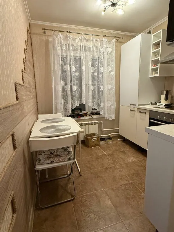 1-комн квартира, 24.5 м² м домодедовская • 15 мин пешком • 6 этаж из 9 • проезд шипиловский 67 к1, на карте 55 000 ₽/мес, без комиссии большой гайд по аренде стиральная машина • мебель • холодильник • кондиционер • с животными • телевизор • лифт • мусоропровод • с детьми • посудомойка • интернет • консьерж район орехово-борисово южное чистота 4.10 транспорт 4.19 парки и скверы 4.22 собственник. Собственник. Сдам с 9.01 квартиру в спокойном зеленом районе длительно, для 1-2 человек со стабильным доходом. М. Домодедовская 15 мин ходьбы, орехово 5 мин на транспорте (остановка в 1 мин от дома) рядом продуктовые магазины, пвз, детский сад, школа, парк царицыно, несколько трц, лесопарк. Сейчас в квартире идет ремонт. Просмотр с 5 января. © предоплату до просмотра просят только мошенники! Лида, написать уровень доверия низкий ⚠️ выложить квартиру бесплатно - фотография - 5