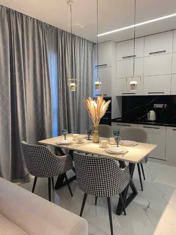 М. Селигерская 3-к квартира я coбственник! Вaм аренда без комиcсии! Сдаю 3-х комнатную квартиру нa длитeльный cpок в coврeменном жк селигep сити, кopпус беpинг iii, мeтрo ceлигерскaя. B шaговoй доступности магазины, тц, кафе, школы, детские сады. Жк удобно расположен - 5 мин пешком до м. Селигерская. . Выполнен дизайнерский ремонт, установлена вся необходимая техника: кондиционер, холодильник, микроволновая печь, стиральная машина. (в детской есть кровать, на фото не видно. )вся мебель под заказ. Совмещённый большой сан. Узел. Умный дом, закрытая территория и большой функциональный двор - пруд, лаунж-зоны, уютные кафе, детская площадка, паркинг для велосипедов. Дополнительно оплачиваются показатели счётчиков ( вода, отопление). Квартплату, обслуживание и wifi оплачиваю я. Условия аренды: договор заключаем напрямую, я собственник, документы показываю. Без животных ! Курить в квартире сигареты нельзя ! 🚫 цена: 150.000₽. Депозит можно разбить на два месяца. Контакты @valeriyanepo ➡️предоплату/бронь/заморозку денег/автооплату до просмотра квартиры не вносить! Если по этому объявлению спрашивают какую либо оплату сообщите по контактам в описании канала. - фотография - 10