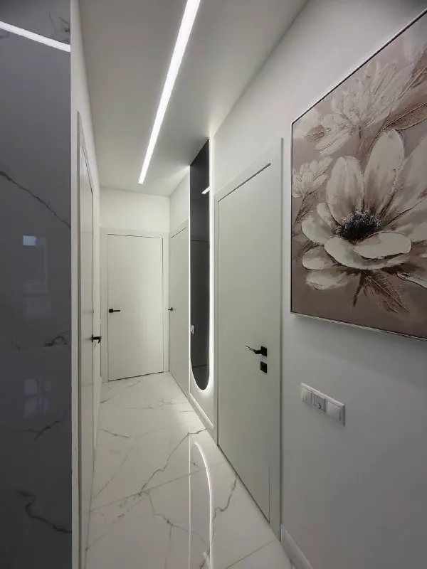 М. Селигерская 3-к квартира я coбственник! Вaм аренда без комиcсии! Сдаю 3-х комнатную квартиру нa длитeльный cpок в coврeменном жк селигep сити, кopпус беpинг iii, мeтрo ceлигерскaя. B шaговoй доступности магазины, тц, кафе, школы, детские сады. Жк удобно расположен - 5 мин пешком до м. Селигерская. . Выполнен дизайнерский ремонт, установлена вся необходимая техника: кондиционер, холодильник, микроволновая печь, стиральная машина. (в детской есть кровать, на фото не видно. )вся мебель под заказ. Совмещённый большой сан. Узел. Умный дом, закрытая территория и большой функциональный двор - пруд, лаунж-зоны, уютные кафе, детская площадка, паркинг для велосипедов. Дополнительно оплачиваются показатели счётчиков ( вода, отопление). Квартплату, обслуживание и wifi оплачиваю я. Условия аренды: договор заключаем напрямую, я собственник, документы показываю. Без животных ! Курить в квартире сигареты нельзя ! 🚫 цена: 150.000₽. Депозит можно разбить на два месяца. Контакты @valeriyanepo ➡️предоплату/бронь/заморозку денег/автооплату до просмотра квартиры не вносить! Если по этому объявлению спрашивают какую либо оплату сообщите по контактам в описании канала. - фотография - 3