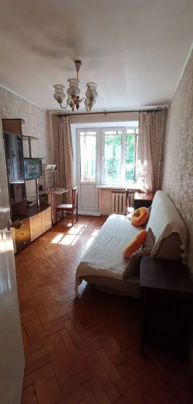 2-к квартира🏙️ м. Филевский парк4️⃣ сдам 2-к квартиру или 2 комнаты отдельно рядом с м. Филёвский парк (8 минут пешком) и славянский бульвар (13 минут пешком). Комнаты изолированные. 4 этаж из пяти. Предпочтение либо семье либо двум девушкам по комнате. Желательно некурящим. 💳цена: 60.000₽ вместе с коммуналкой и счетчиками (или 30000₽ за комнату). Никаких доплат больше не нужно. Из животных можно кошку, но не собаку. Из техники есть холодильник, микроволновка, стиральная машина, интернет, пылесос. Можно сделать косметические изменения в счёт арендной платы. Рядом большой парк, река, фитнес-центр, школа, больница, торговые центры. Частная медико-биологическая школа в соседнем доме. 💌писать в телеграм: @juliamelange или в whatsapp по номеру телефона: +7-926-561-37-21 юлия - фотография - 5