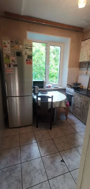 2-к квартира🏙️ м. Филевский парк4️⃣ сдам 2-к квартиру или 2 комнаты отдельно рядом с м. Филёвский парк (8 минут пешком) и славянский бульвар (13 минут пешком). Комнаты изолированные. 4 этаж из пяти. Предпочтение либо семье либо двум девушкам по комнате. Желательно некурящим. 💳цена: 60.000₽ вместе с коммуналкой и счетчиками (или 30000₽ за комнату). Никаких доплат больше не нужно. Из животных можно кошку, но не собаку. Из техники есть холодильник, микроволновка, стиральная машина, интернет, пылесос. Можно сделать косметические изменения в счёт арендной платы. Рядом большой парк, река, фитнес-центр, школа, больница, торговые центры. Частная медико-биологическая школа в соседнем доме. 💌писать в телеграм: @juliamelange или в whatsapp по номеру телефона: +7-926-561-37-21 юлия - фотография - 8