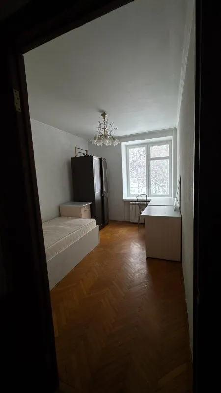 Комната, 12 м² м новогиреево • 7 мин пешком • 3-комнатная квартира • 2 этаж из 9 • ул молостовых 15 к2, на карте 20 000 ₽/мес, без комиссии большой гайд по аренде лифт • мусоропровод • стиральная машина • холодильник • интернет • мебель • посудомойка • кондиционер • с животными • с детьми • телевизор • консьерж район ивановское чистота 3.43 транспорт 3.76 парки и скверы 4.56 субаренда. В соседях я-творческий фрилансер, 35 лет, ищу девушку либо парня 25-35 лет без животных и вредных привычек, стоимость аренды 20.000 плюс коммуналка делится пополам (это примерно 5000-5500 с каждого в месяц), при заезде оплата за первый и за последний месяц по 20 тыс. Залог можно разбить на 2 месяца. Есть вай фай © предоплату до просмотра просят только мошенники! Анастасия, написать уровень доверия низкий ⚠️ выложить квартиру бесплатно - фотография - 6