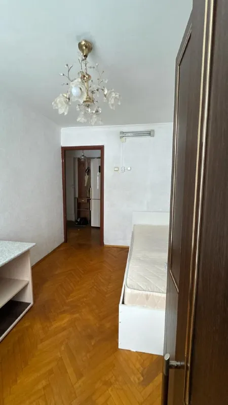 Комната, 12 м² м новогиреево • 7 мин пешком • 3-комнатная квартира • 2 этаж из 9 • ул молостовых 15 к2, на карте 20 000 ₽/мес, без комиссии большой гайд по аренде лифт • мусоропровод • стиральная машина • холодильник • интернет • мебель • посудомойка • кондиционер • с животными • с детьми • телевизор • консьерж район ивановское чистота 3.43 транспорт 3.76 парки и скверы 4.56 субаренда. В соседях я-творческий фрилансер, 35 лет, ищу девушку либо парня 25-35 лет без животных и вредных привычек, стоимость аренды 20.000 плюс коммуналка делится пополам (это примерно 5000-5500 с каждого в месяц), при заезде оплата за первый и за последний месяц по 20 тыс. Залог можно разбить на 2 месяца. Есть вай фай © предоплату до просмотра просят только мошенники! Анастасия, написать уровень доверия низкий ⚠️ выложить квартиру бесплатно - фотография - 8