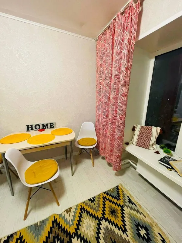 Комната, 14 м² м нагатинский затон • 5 мин пешком • 3-комнатная квартира • 3 этаж из 16 • ул коломенская 1, на карте 32 000 ₽/мес, без комиссии большой гайд по аренде холодильник • стиральная машина • интернет • мебель • лифт • консьерж • посудомойка • кондиционер • с животными • с детьми • телевизор • мусоропровод район нагатинский затон чистота 4.48 транспорт 4.39 парки и скверы 4.93 субаренда. Комната️ бкл нагатинский затон1️ отдельная комната на 1️-го человека. Что вас ждёт: светлая и уютная комната в просторной квартире с современным ремонтом. Вся мебель и техника заселяйтесь и чувствуйте себя как дома! Чистота и порядок всё аккуратно и ухожено. Правила: без алкоголя, курения и веществ официальный договор, без комиссий © предоплату до просмотра просят только мошенники! Viki, написать уровень доверия низкий ⚠️ выложить квартиру бесплатно - фотография - 5