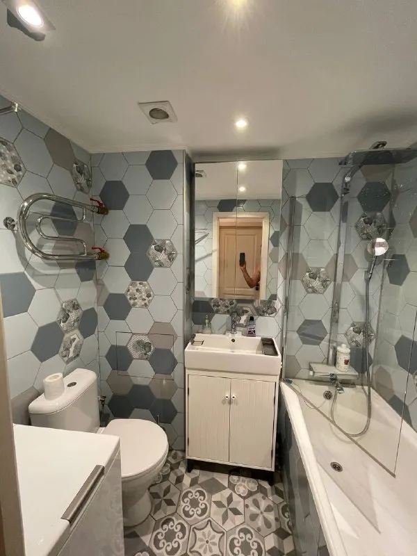 2-к квартира🏙️ м. Фонвизинская1️⃣ сдаётся 2-комнатная квартира чистая, уютная квартира, в квартире сделан хороший ремонт. Вся необходимая мебель и техника имеются. 📍адрес: ул. Яблочкова, 32 район с развитой инфраструктурой. В непосредственной близости находятся школы и детсады. В 6/10 минутах ходьбы - 2 станции метро фонвизинская и тимирязевская. 💳цена: 85.000₽ в месяц + счетчики и месяц залога. Залог можно разбить на 2 месяца. 💌telegram: @onixxww - фотография - 8