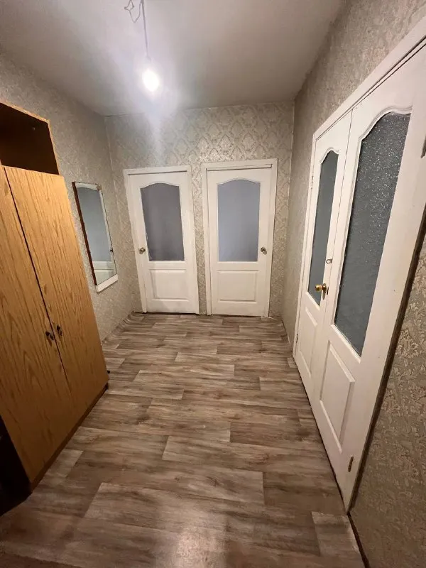 М. Аннино ищем соседку 🥰 - 7 минут от метро аннино. Проживают только девчонки. Адрес: варшавское шоссе 149к1 аренда: 17000₽/месяц. Без комиссии. Есть залог 🏢в квартире: скоростной wi-fi (5g) в наличии: посуда, бытовая техника, столовые приборы, плед, подушка и многое другое ❤️ что бы всем было комфортно 🔥 если тебе до 30, без детей и животных ты активная, чистоплотная и открыта для новых знакомство, то мы с радостью ждем тебя 🤩 а связаться можно написав 👉🏻 @tatyanapeskova - фотография - 4