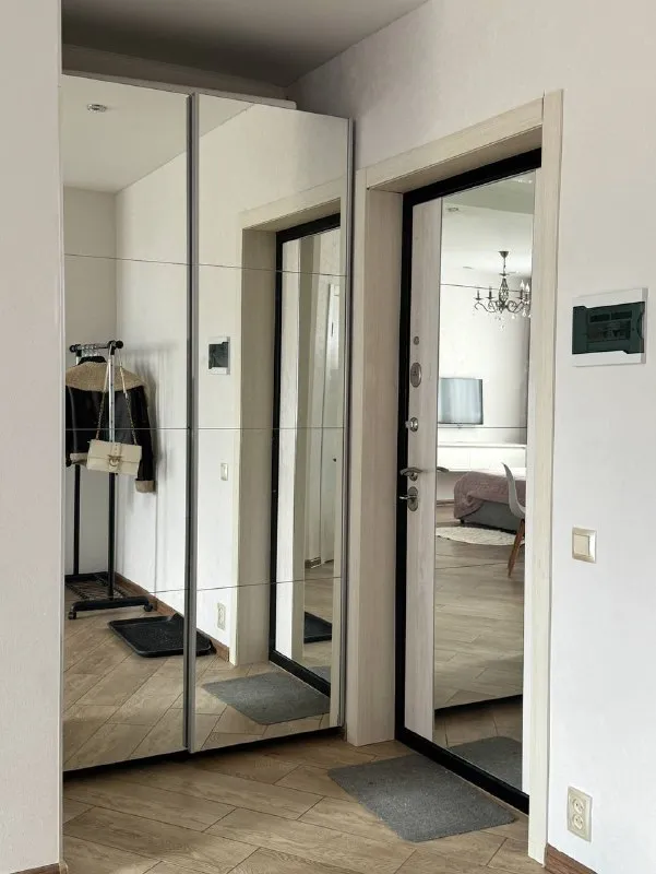 Студия, 36 м² м планерная • 15 мин на транспорте • 10 этаж из 21 • красногорск, ул новотушинская 1, на карте 70 000 ₽/мес, без комиссии большой гайд по аренде холодильник • стиральная машина • интернет • мебель • телевизор • консьерж • лифт • посудомойка • кондиционер • с животными • с детьми • мусоропровод собственник. Аренда на долгий срок. Сдает собственник. Дата заселения: после 16 января. Возможно проживание с небольшими домашними животными (по договоренности) рядом с домом есть вся необходимая инфраструктура: магазины, аптеки, кафе, салоны красоты и тд © предоплату до просмотра просят только мошенники! Viktoria p, написать уровень доверия низкий ⚠️ выложить квартиру бесплатно - фотография - 7